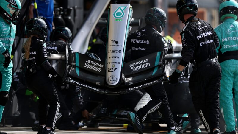 Mercedes prioriza manter desempenho apesar de quebras na F1 2026