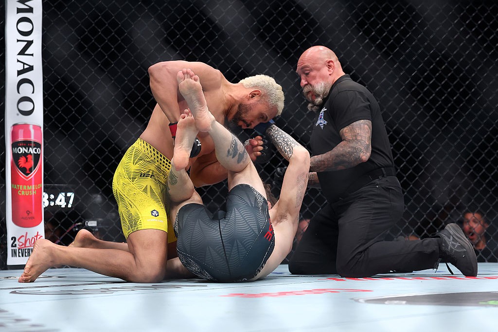 UFC 329: Alessandro Costa vence a terceira seguida, e Ryan Gandra emenda nocautes