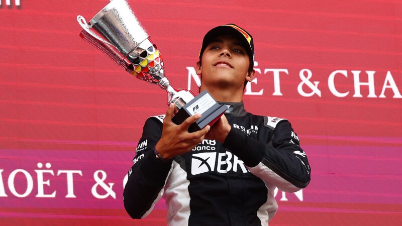 Pedro Clerot é 3º e vai ao pódio da corrida sprint da F3 na Bélgica