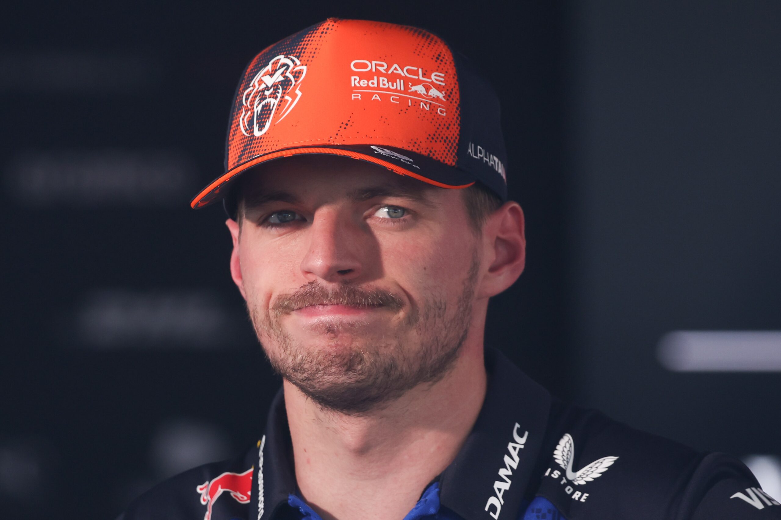 Verstappen diz que carro estava degradando e desabafa: “Sem esperança”
