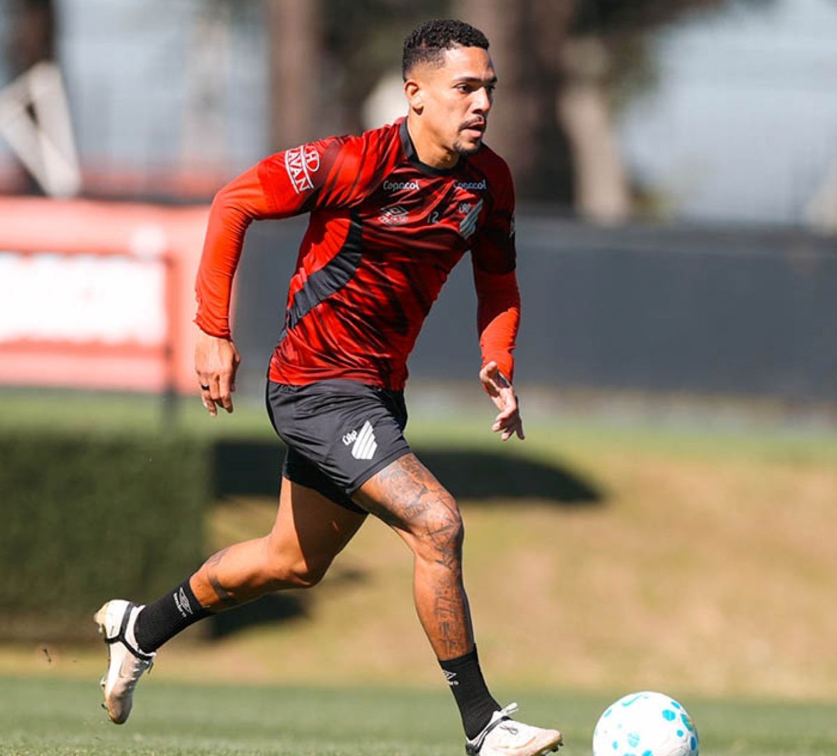 Escalação: Athletico tem desfalques e reforços contra o São Paulo na volta ao Brasileirão