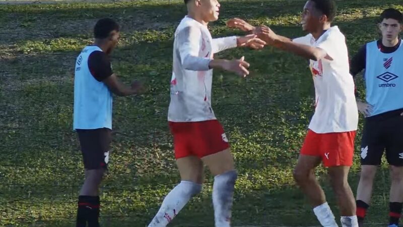Em vantagem, Bragantino enfrenta o Athletico-PR por vaga na semifinal do Brasileiro Sub-20