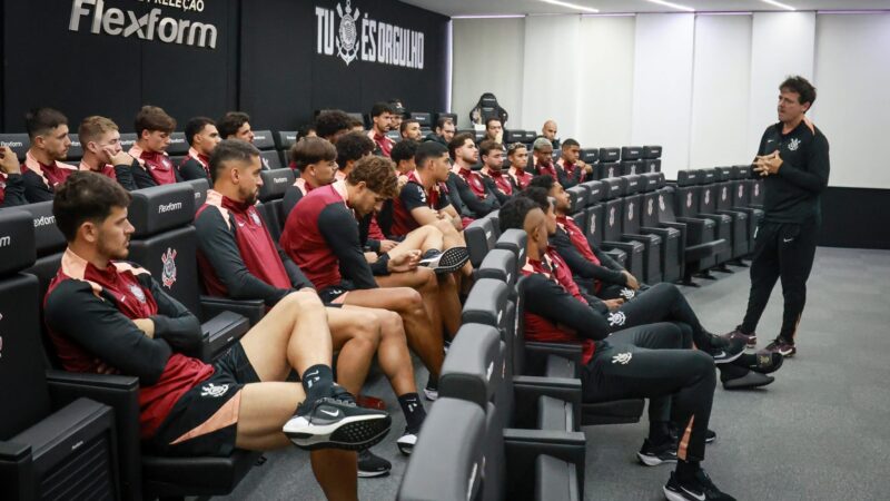 Baixas e ajustes ofensivos: tudo o que aconteceu no Corinthians em dez dias de intertemporada