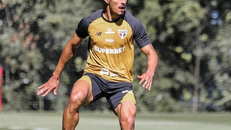 São Paulo abre semana do retorno ao Brasileirão com treino tático