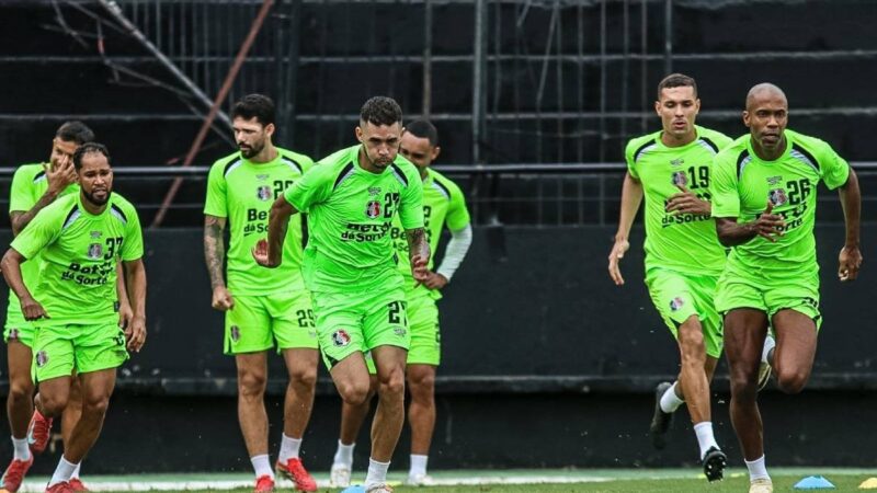 Santa Cruz paga parte dos salários atrasados antes de jogo contra o Figueirense