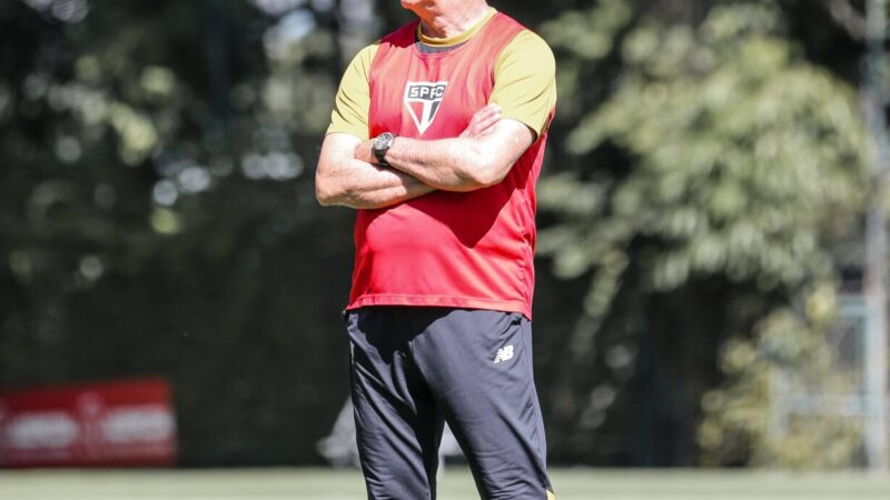Escalação do São Paulo: Sabino é dúvida, e Dorival fará mudanças na defesa contra o Athletico