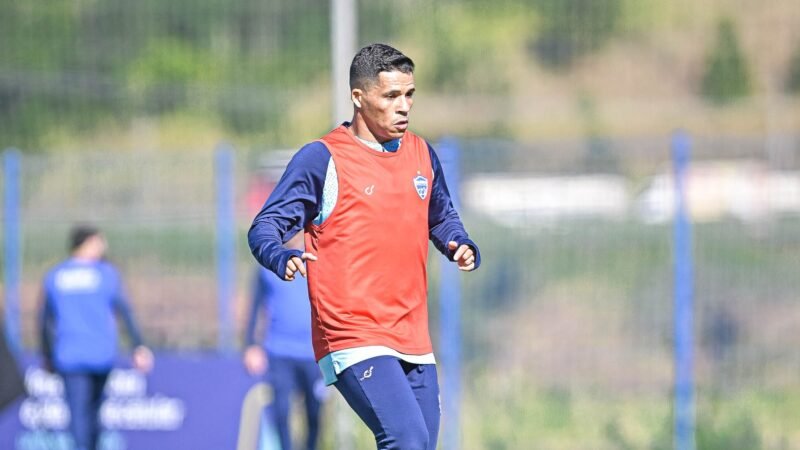 Barra anuncia lateral ex-Santa Cruz para a Série C