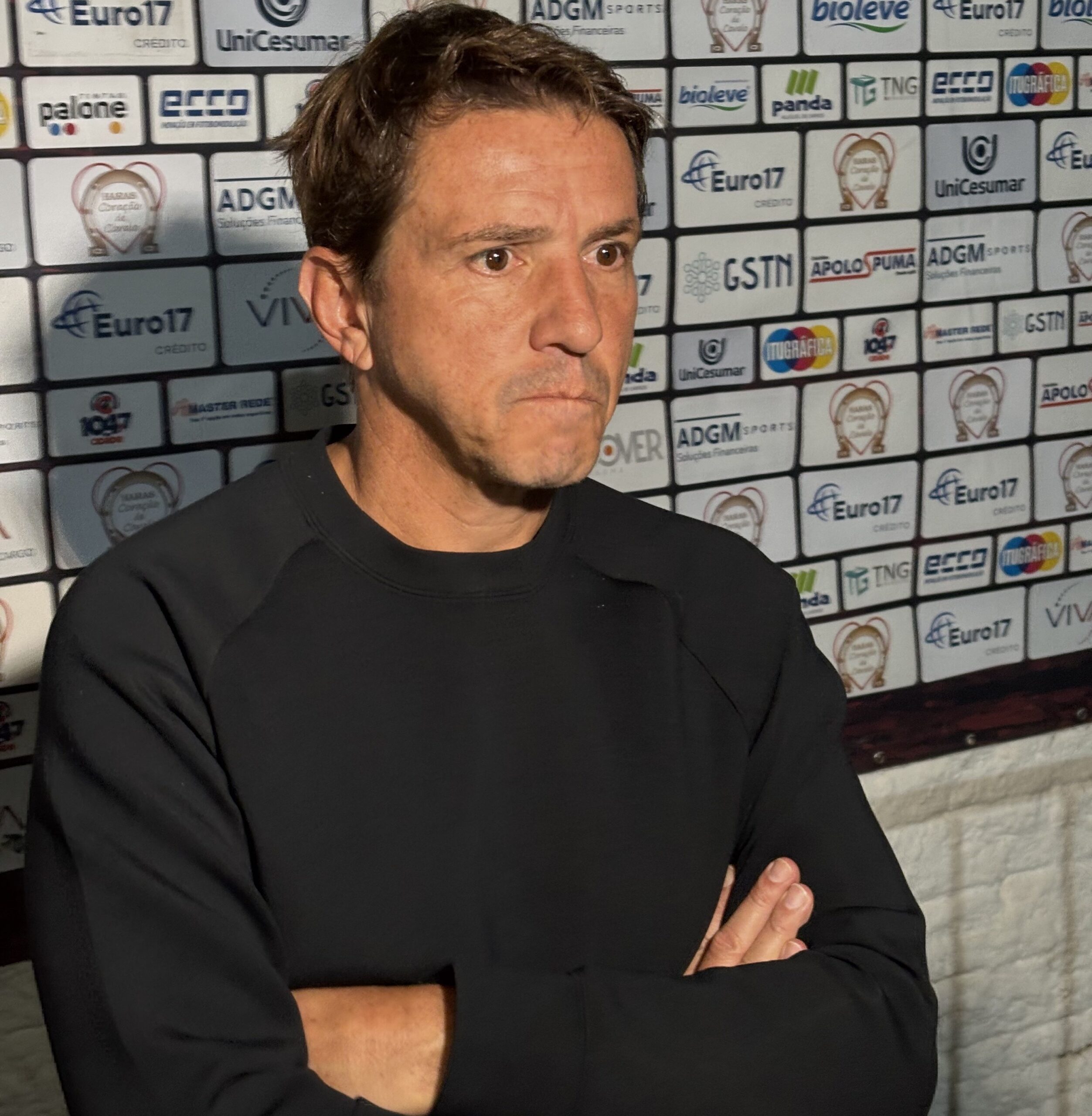 Juninho Paulista banca permanência do técnico Mazola no Ituano: “Ele não é o problema”