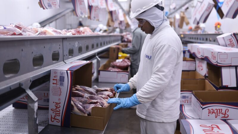 Por que a carne não deve ficar mais barata mesmo com a redução das exportações para a China?
