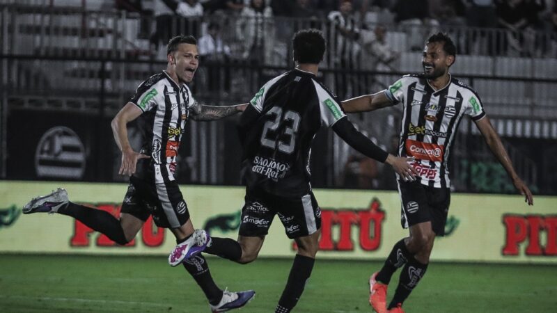 Alex reencontra Negrucci no Athletic e rasga elogios a cria do São Paulo: “Muito bem formado”