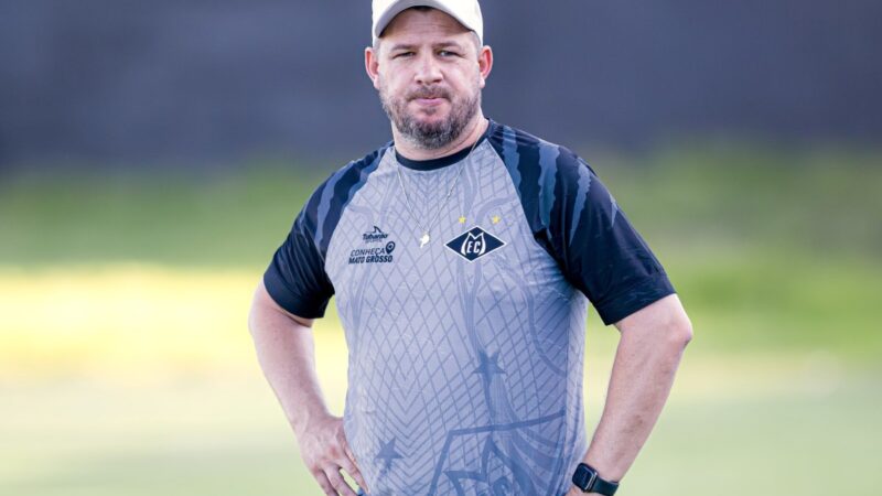 Técnico Lucas Isotton não seguirá no Mixto; relembre trajetória de duas temporadas