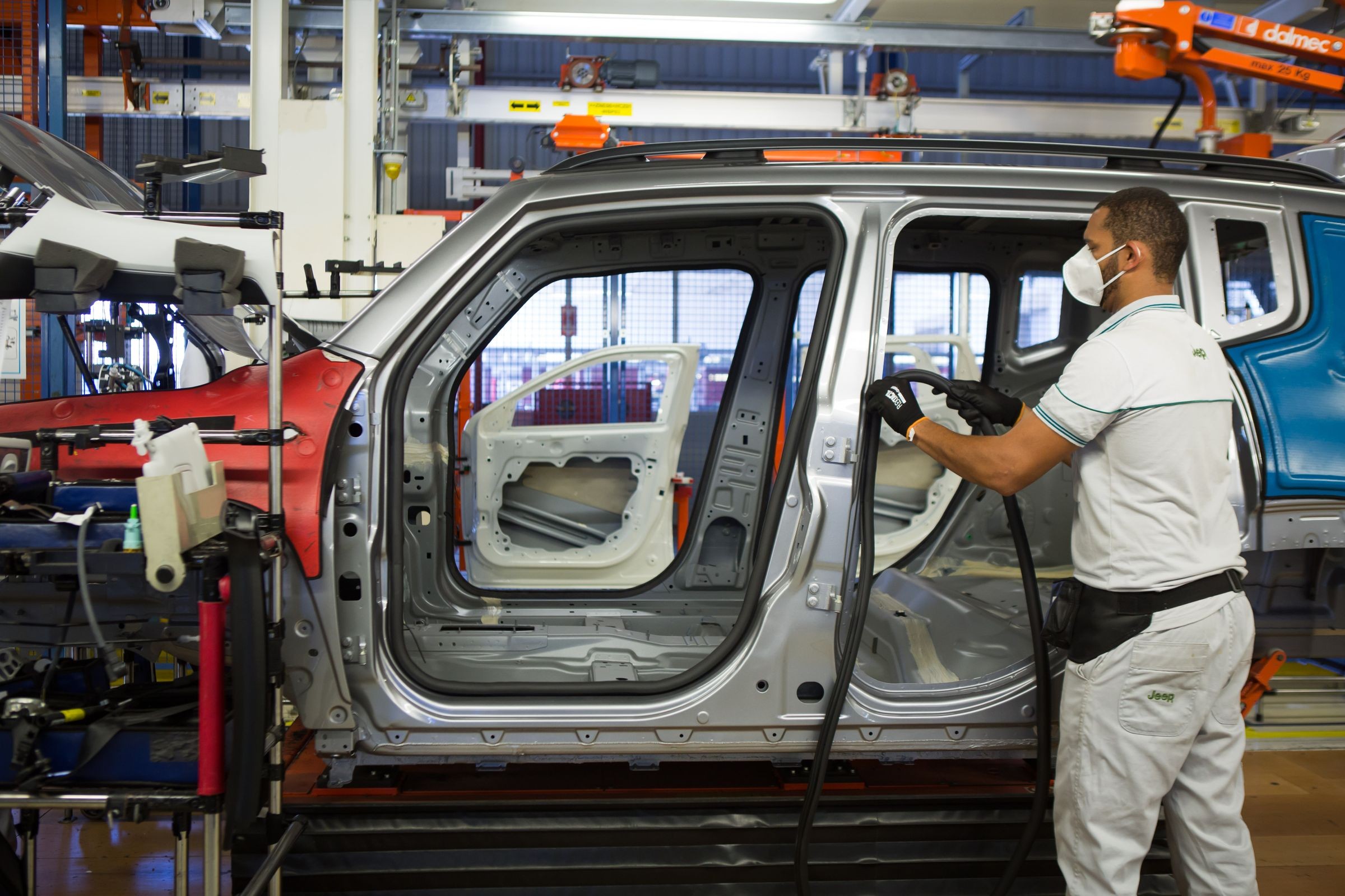 FMI eleva projeções de crescimento do Brasil em 2026 e 2027, prevendo desaceleração no próximo ano