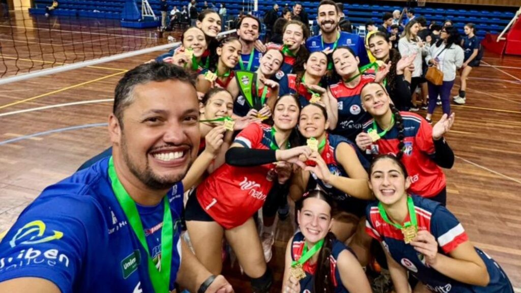 JF Vôlei anuncia técnico da base para comandar time feminino na Superliga C