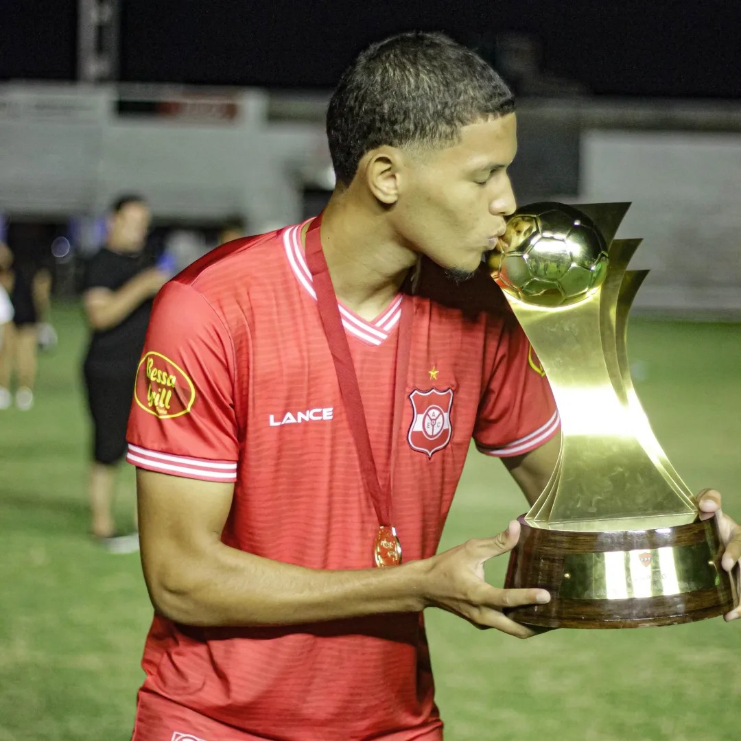 Auto Esporte-PB anuncia retorno do lateral Jon para a disputa da 2ª divisão do Paraibano