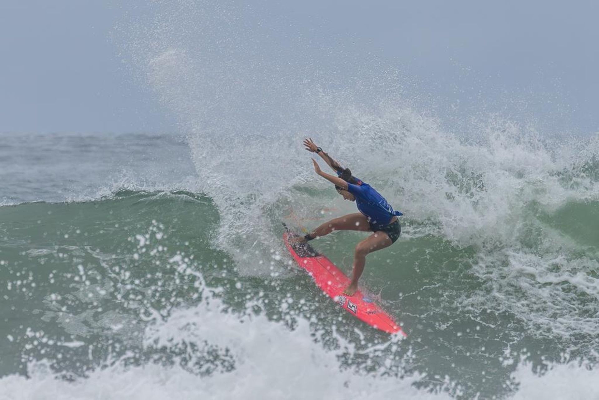 Kemily Sampaio é vice-campeã na etapa de Ubatuba do Brasileiro de Surfe; John Muller fica em terceiro