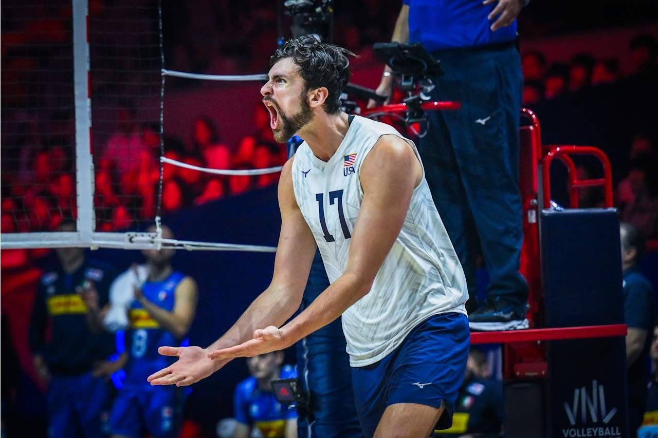 Estados Unidos e Polônia vencem e avançam às semifinais da Liga das Nações masculina de vôlei