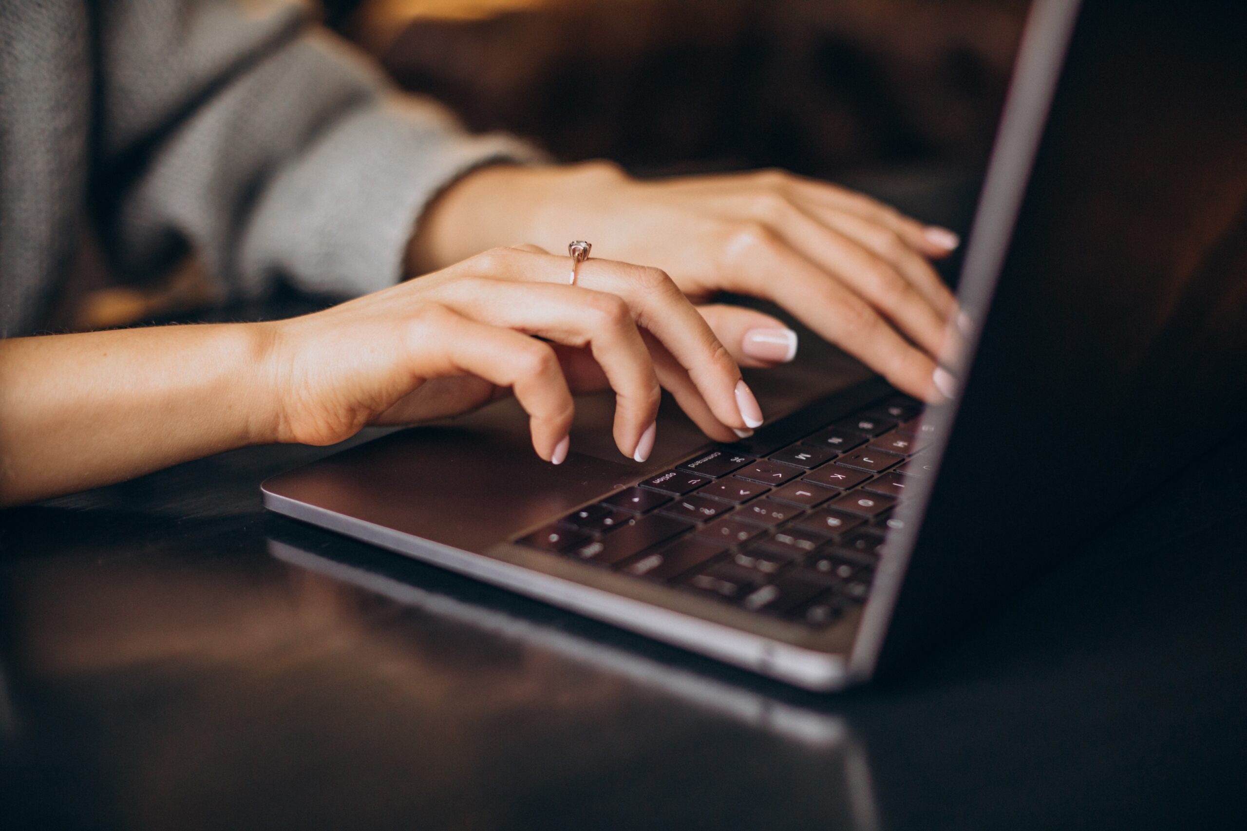 Prompt injection: entenda o ‘código secreto’ que professor usou para flagrar uso de IA em trabalho