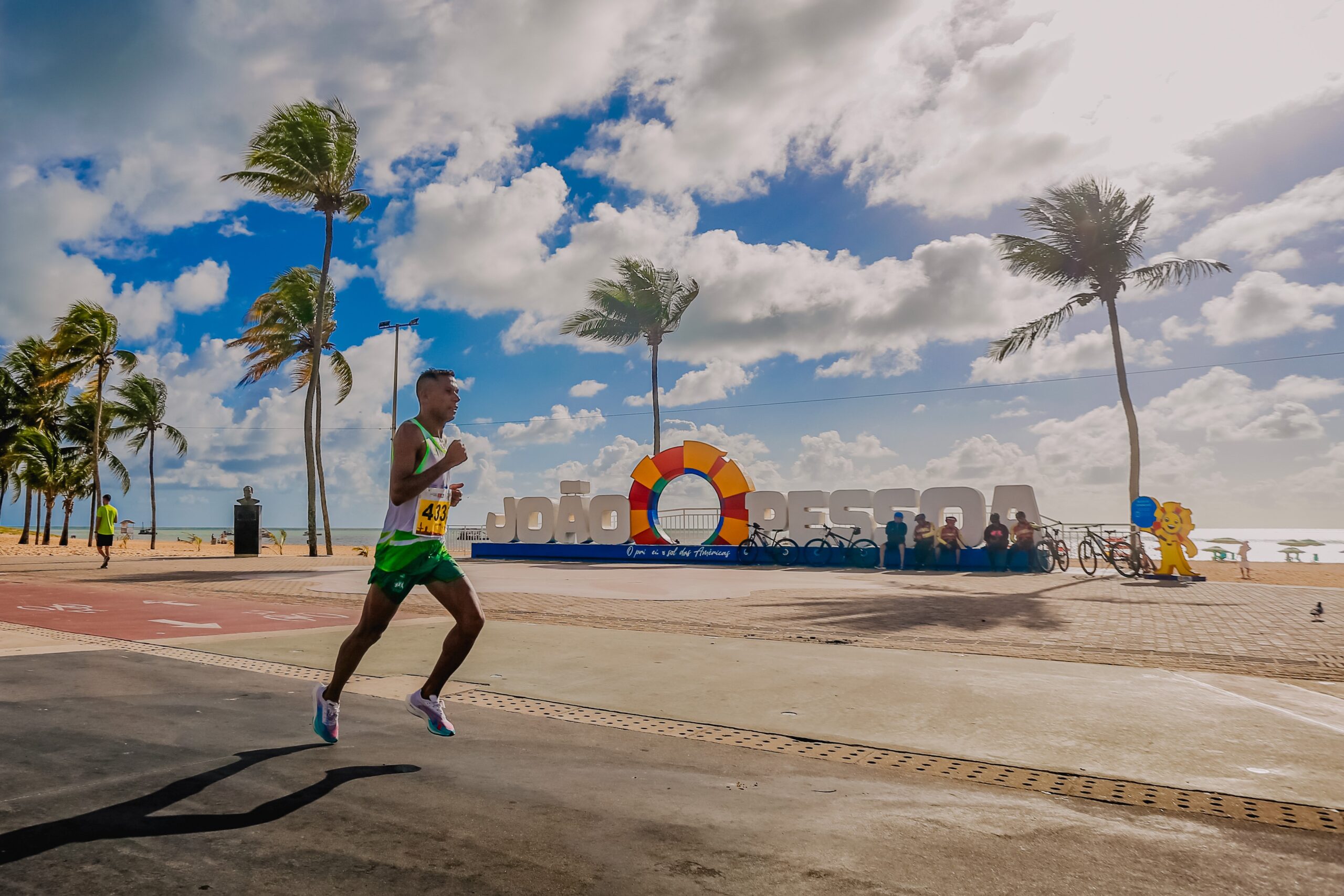 Correr Faz Bem: etapa Inverno do Circuito das Estações reuniu gerações em João Pessoa