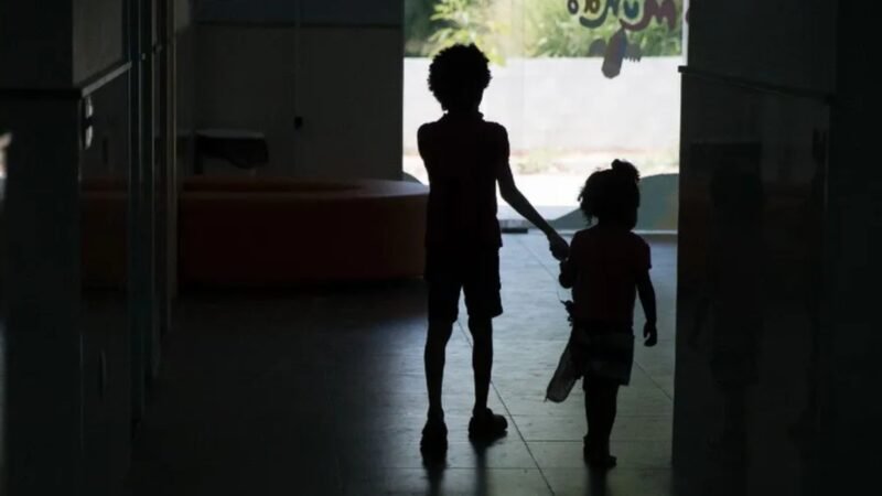 INSS começa a analisar pedidos de pensão a órfãos de feminicídio; veja as regras e como pedir