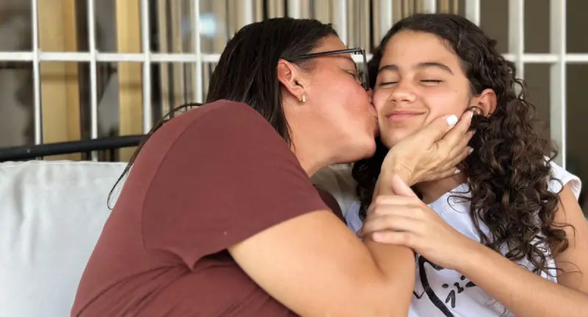 ‘Com ketchup e queijo’: menina conta como sobreviveu por 32h à espera de resgate após terremotos na Venezuela