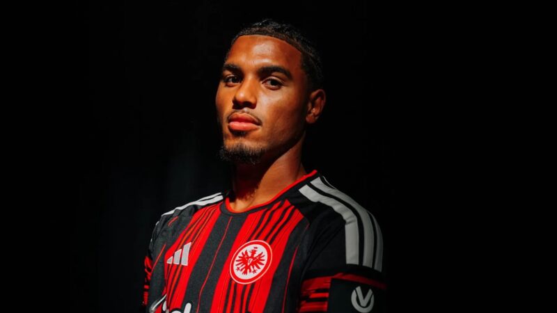 Após um ano em Portugal, ex-Botafogo chega à Bundesliga para jogar pelo Frankfurt; veja valores