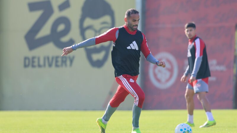 Thiago Maia mantém proposta de renovação do Inter na mesa e futuro segue indefinido