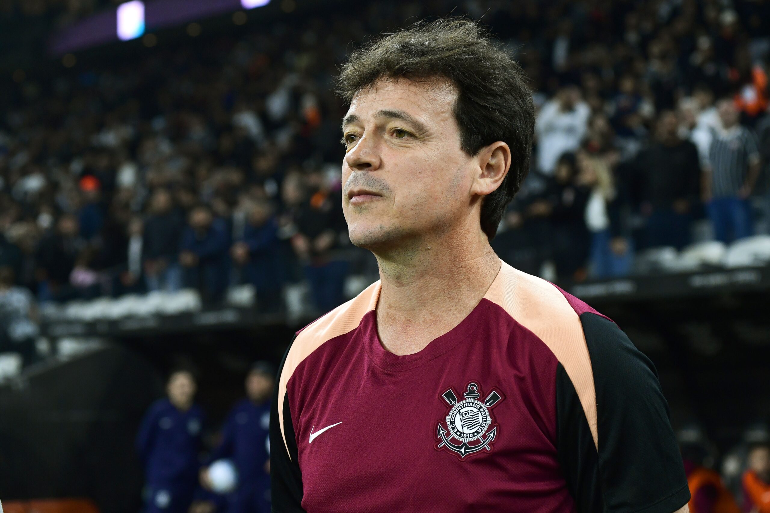 Diniz elogia jogo do Corinthians, mas minimiza efeitos da pausa: “Não existe mágica com 25 dias”