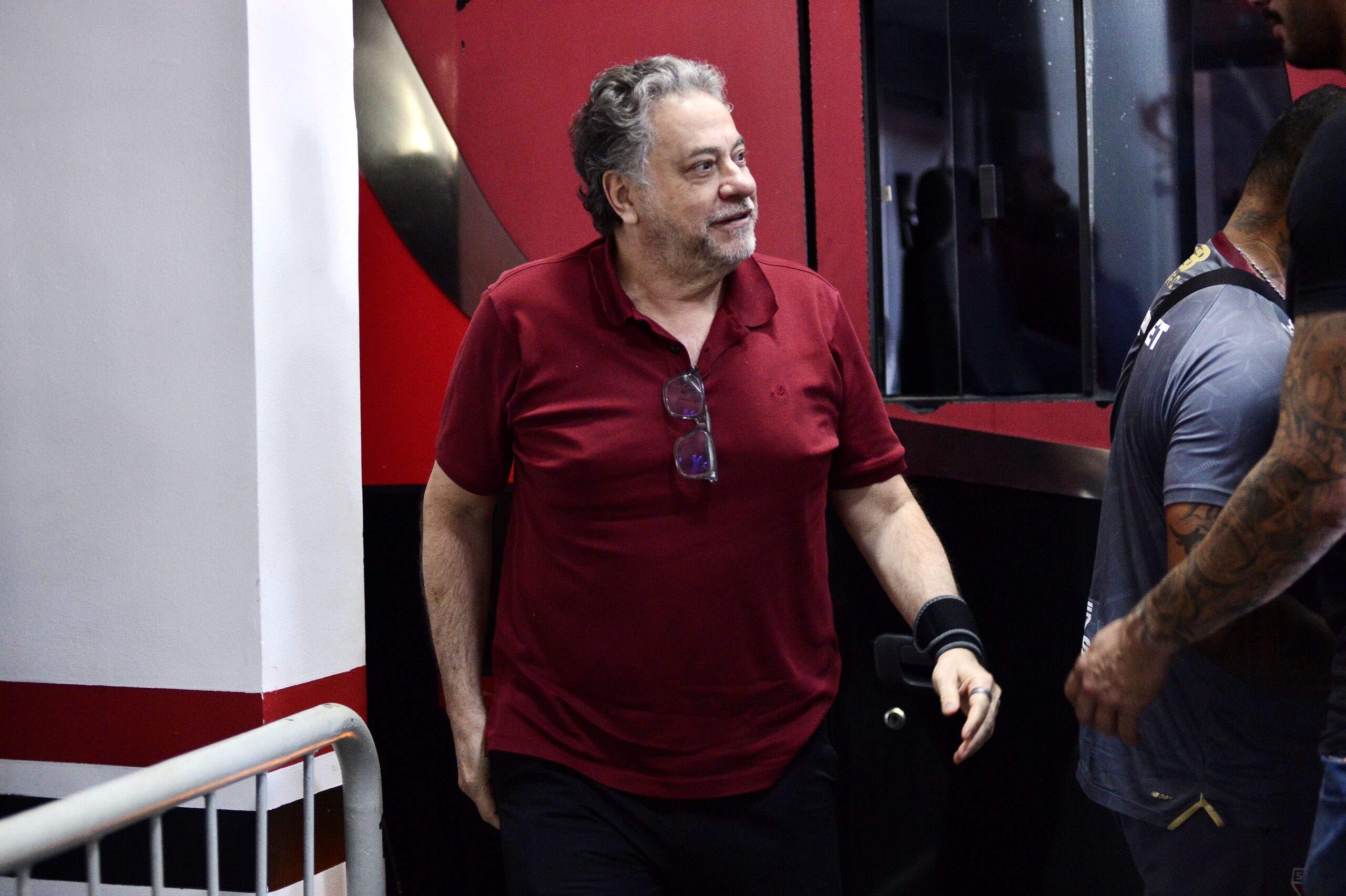 Casares cita Constituição e pede fim de investigação no São Paulo