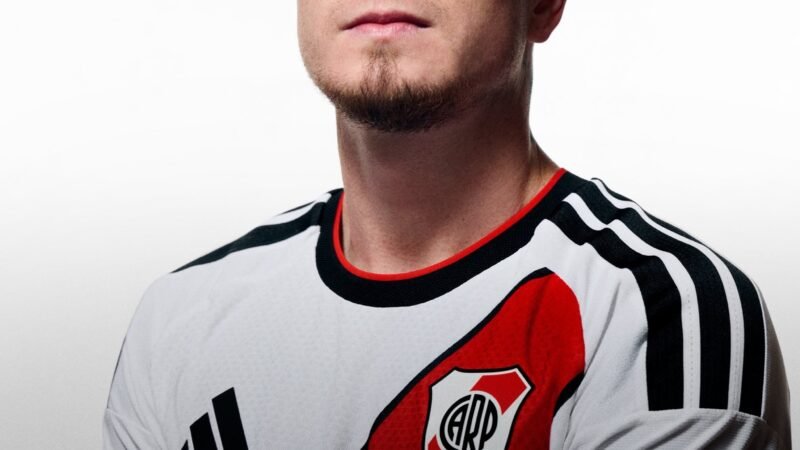 River Plate lança uniforme com detalhe inédito inspirado em antigo escudo; veja