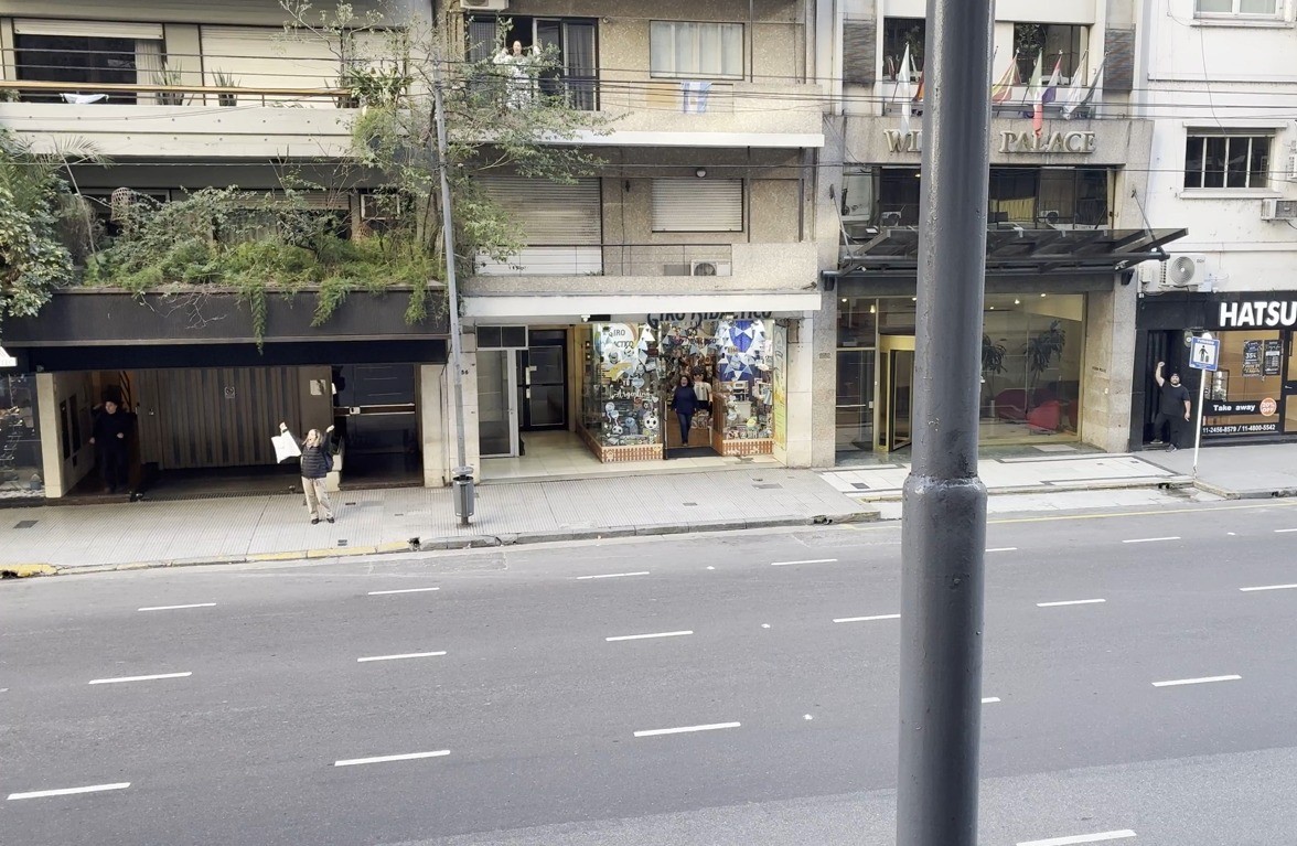 Reação de gol da virada da Argentina impressiona em rua de Buenos Aires; veja vídeo