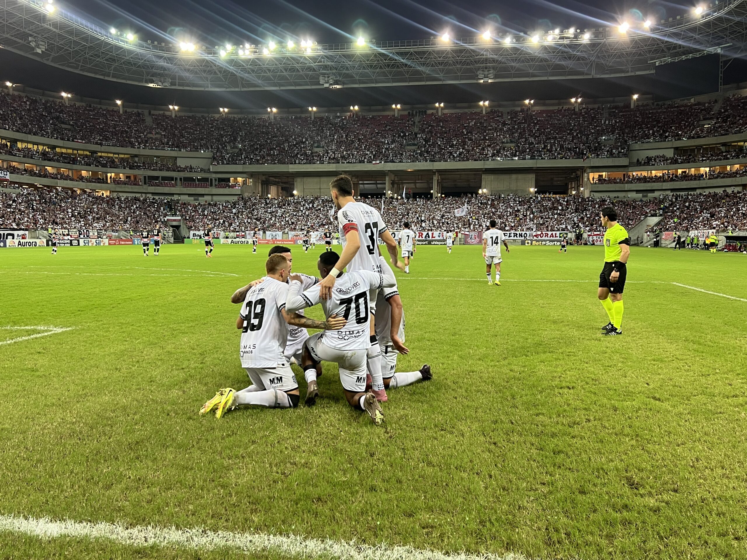 Vitória contra Santa Cruz devolve as esperanças para o Figueirense