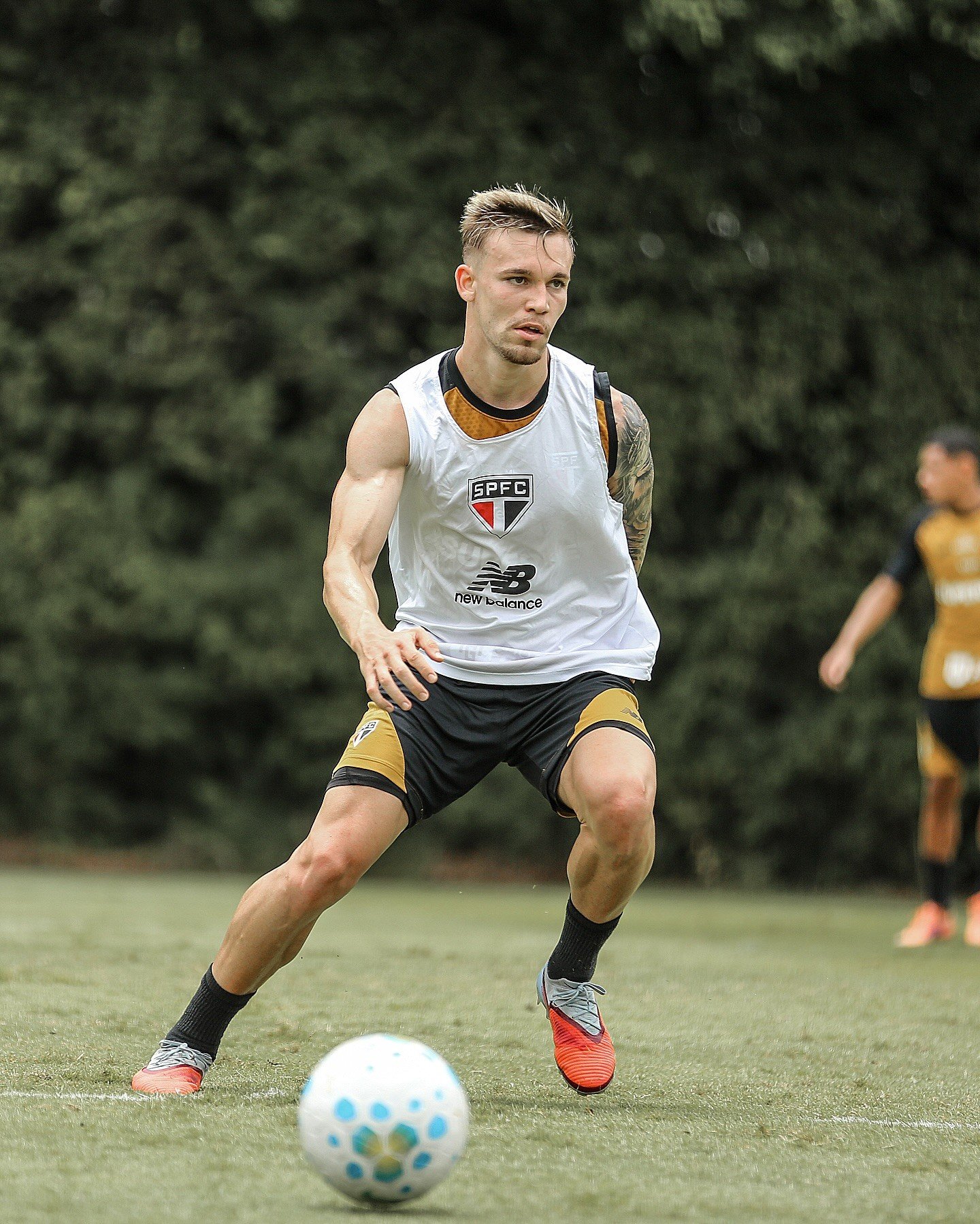 São Paulo empresta Negrucci ao Athletic