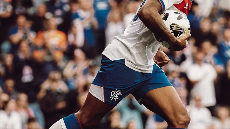 Botafogo negocia a contratação do atacante Danilo Pereira, que pertence ao Rangers