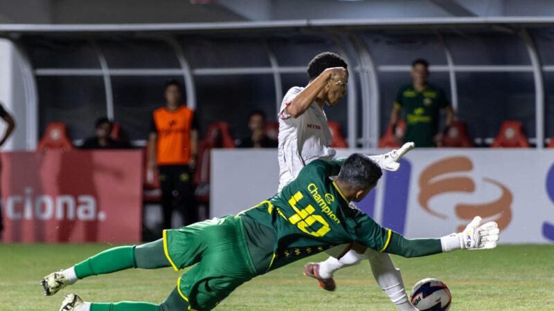Ceará acerta contratação de goleiro Matheus Nogueira, que estava no São Bernardo