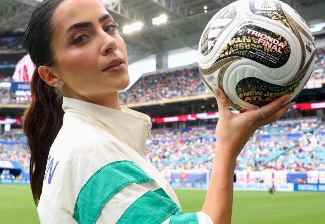 Entenda por que Jade Picon foi a responsável por levar a bola do jogo entre França e Inglaterra