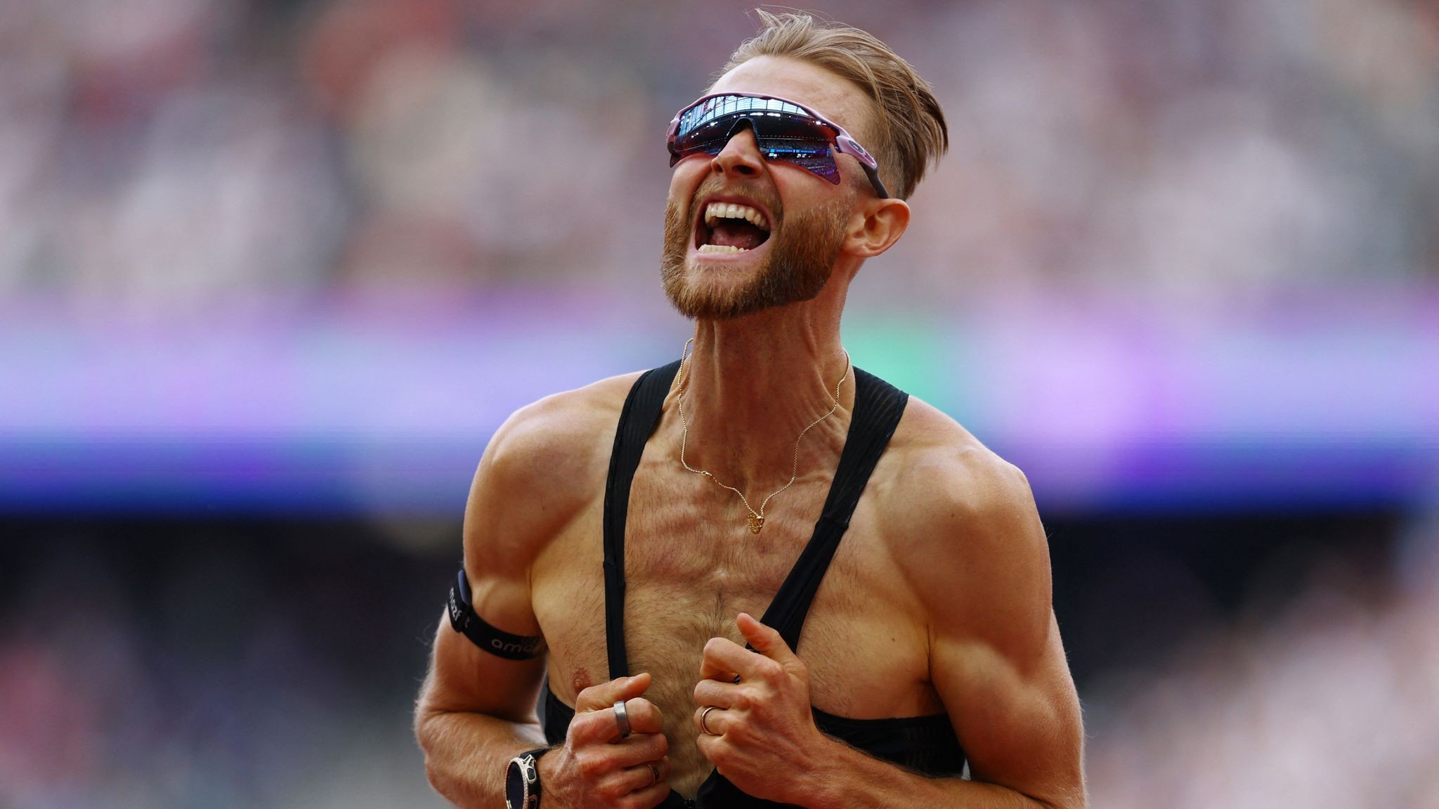 Britânico Josh Kerr quebra recorde mundial da milha que durava 27 anos