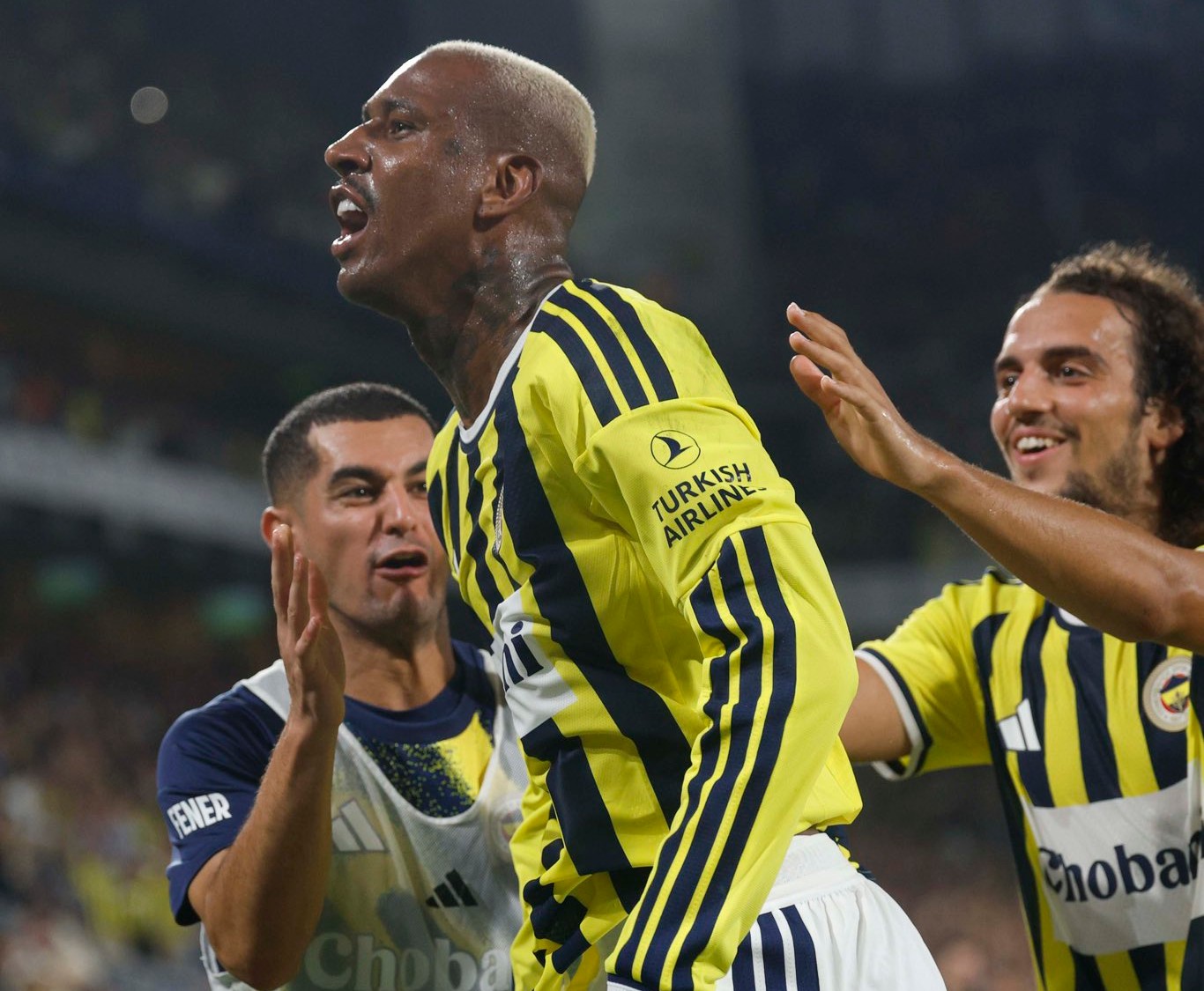 Talisca projeta reencontro com poloneses após gol: “Totais condições de disputar a Champions”
