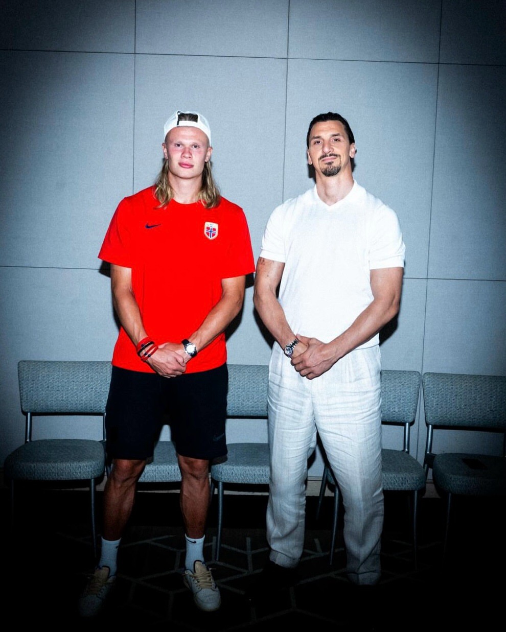 Ibrahimovic posta fotos com Haaland e brinca: “O poder está no cabelo”