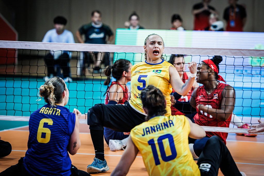 Brasil conquista a prata no Mundial de vôlei sentado e garante vaga nas Paralimpíadas de Los Angeles