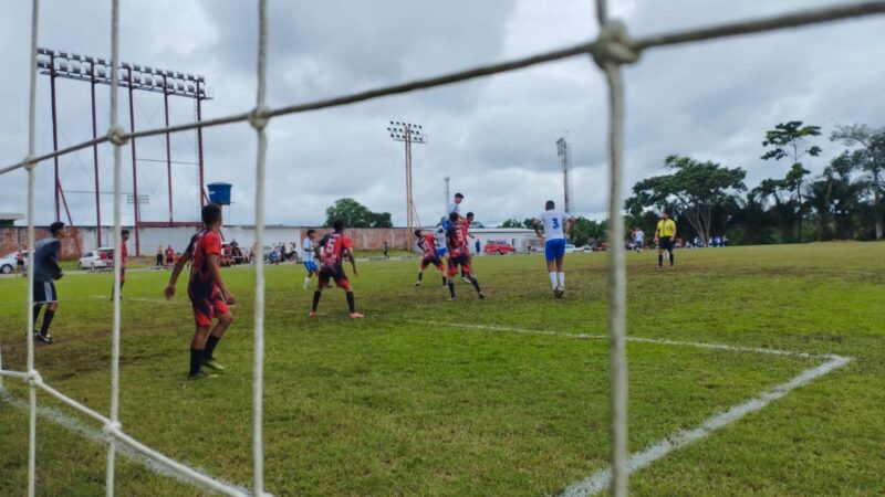 Seletiva Escolar de Futebol de Rio Branco tem cinco times e começa nesta quinta-feira