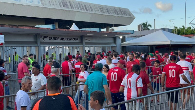 CRB inicia venda de ingressos para duelo contra o Náutico; veja preços