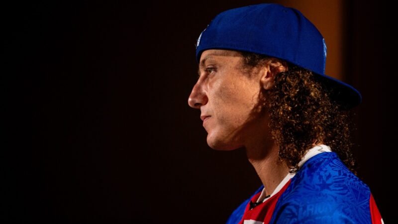 Justiça do Ceará mantém arquivado processo contra David Luiz por ameaça e perseguição a mulher