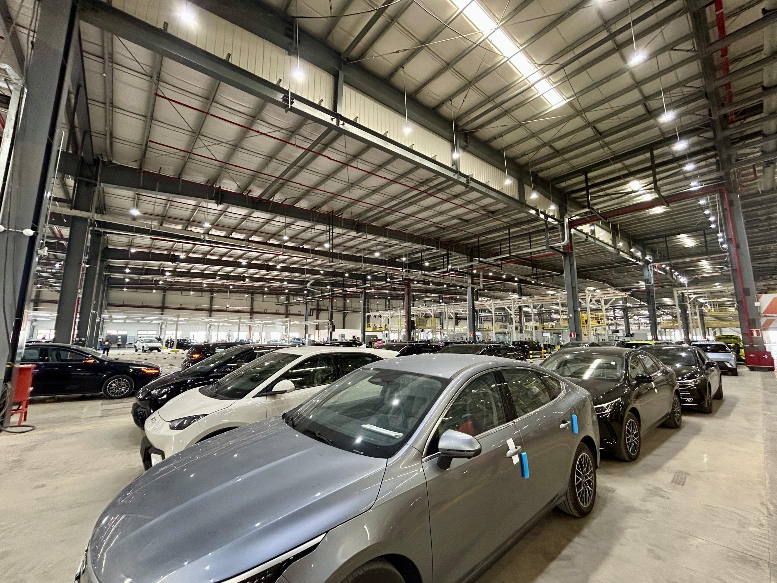 Anfavea volta a criticar imposto menor para carros chineses e fala em ‘competição desigual’