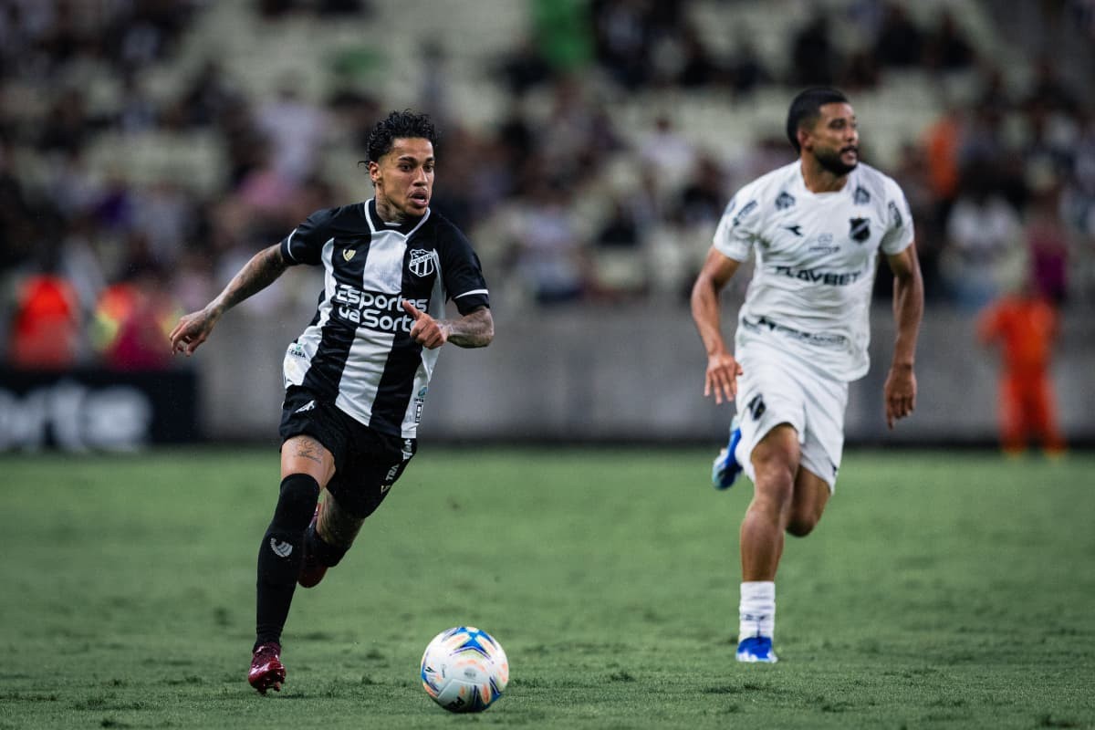 Ceará acerta rescisão de contrato com atacante Matheusinho