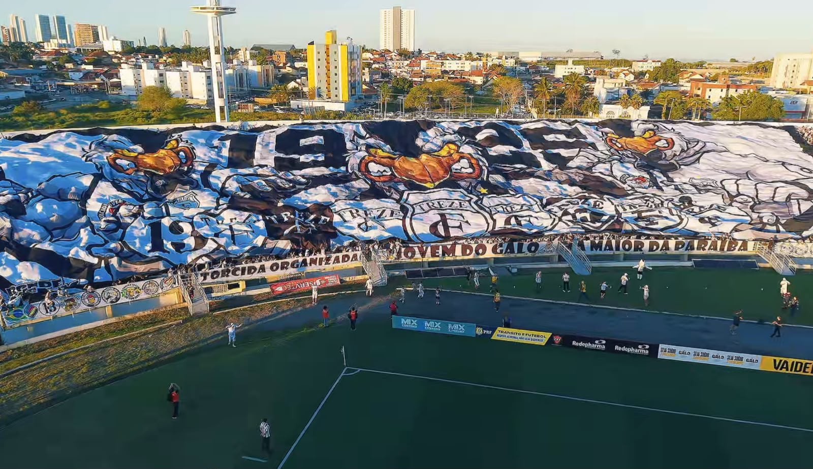 Treze registra o 2º maior público de 2026 contra o Jacuipense na estreia do novo bandeirão da torcida