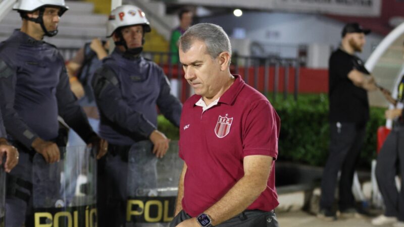 Tencati fica suspenso e desfalca Botafogo-SP contra Londrina