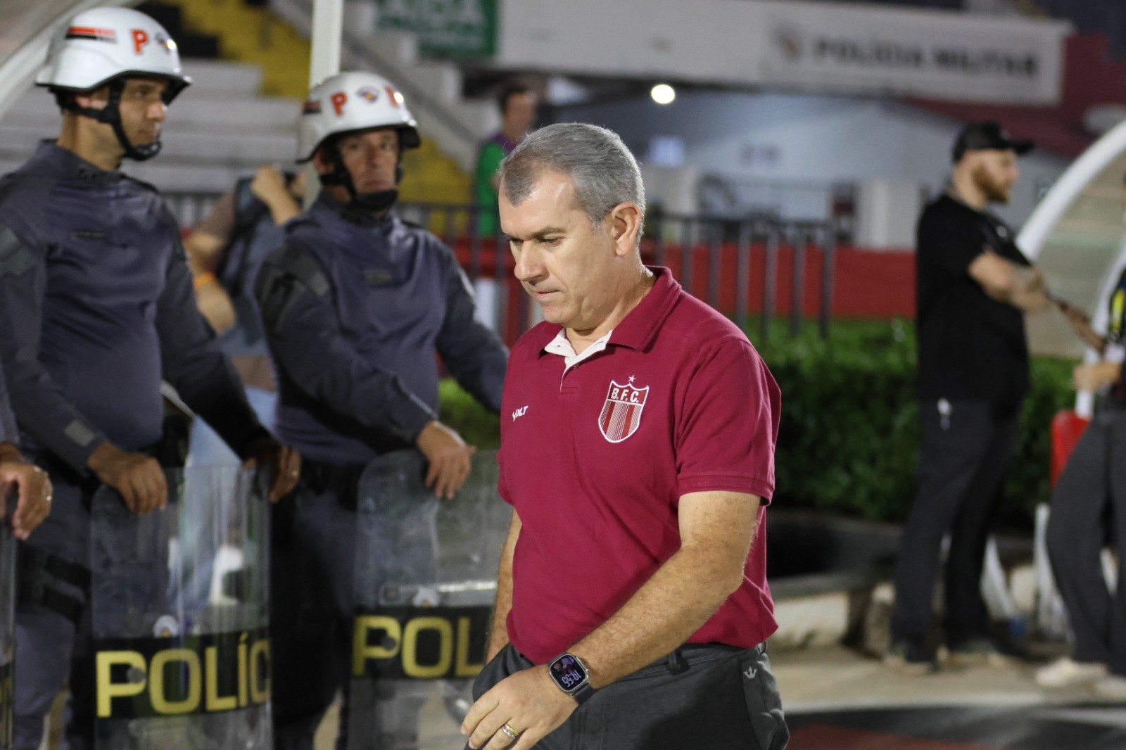 Tencati fica suspenso e desfalca Botafogo-SP contra Londrina