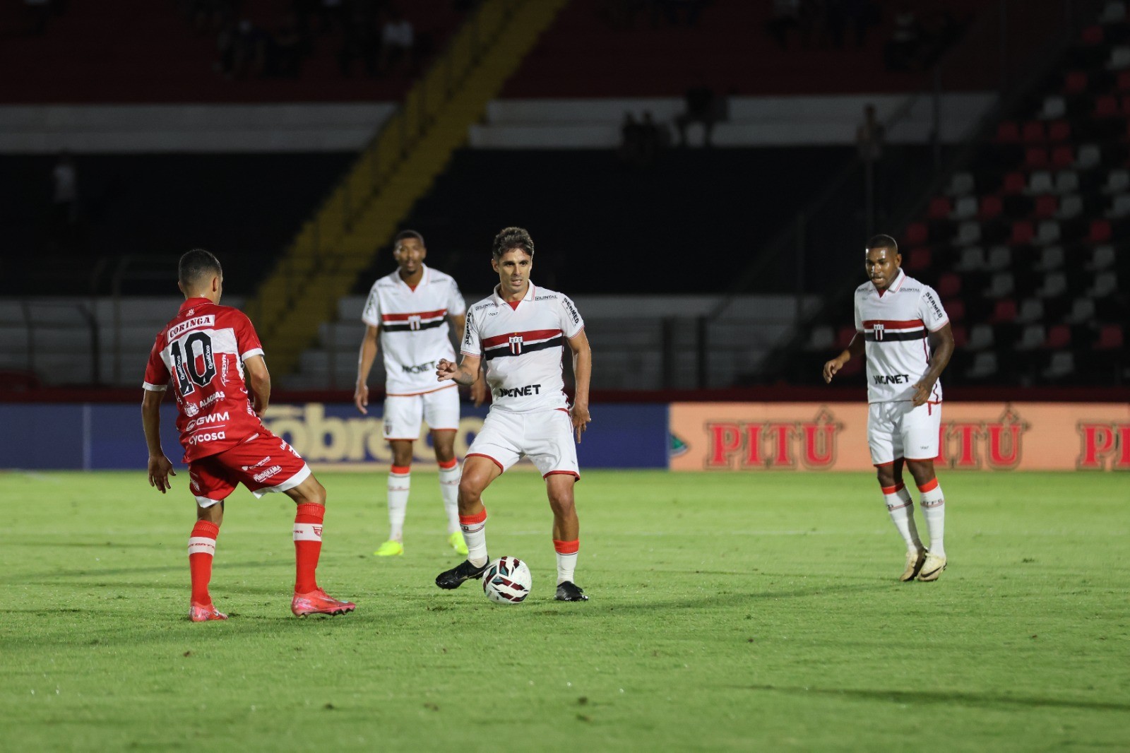 Gava vê Botafogo-SP superior ao CRB e cobra mais eficiência: “Fizemos por merecer a vitória”