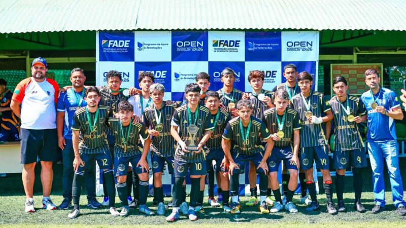 Braz de Aguiar bate Glória Perez e é campeã estadual do Open de Desporto Escolar de Futebol Sub-18