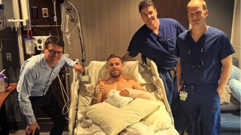 Fora da Copa, Henderson passa por cirurgia e deseja sorte à Inglaterra: “Grande sábado”